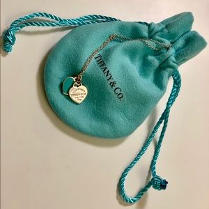 Return To Tiffany Mini Double Heart Tag Pendant